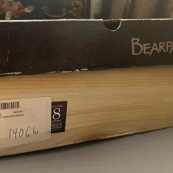 Bearpaw Keely Leopard Boots - Picture 4 of 4